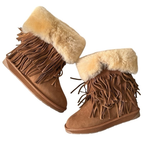 RJ’s Fuzzies Fringe Boots Shearling - Picture 2 of 12